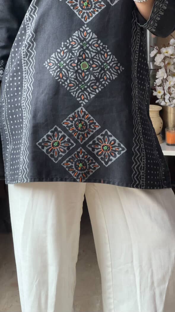 Kaavya Denim Kurti (Women)