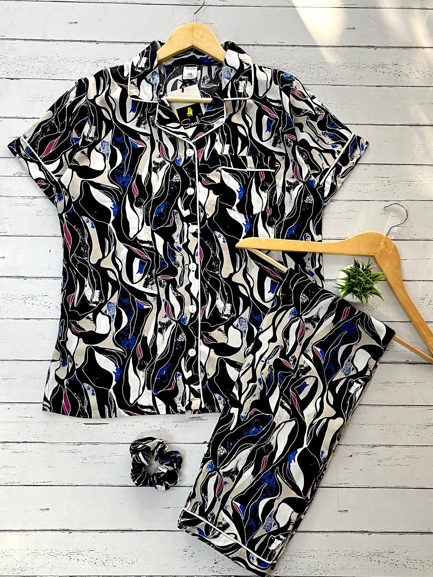 Women's Night Suit – Black Abstract Print
